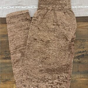 NVGTN Digital Seamless Leggings